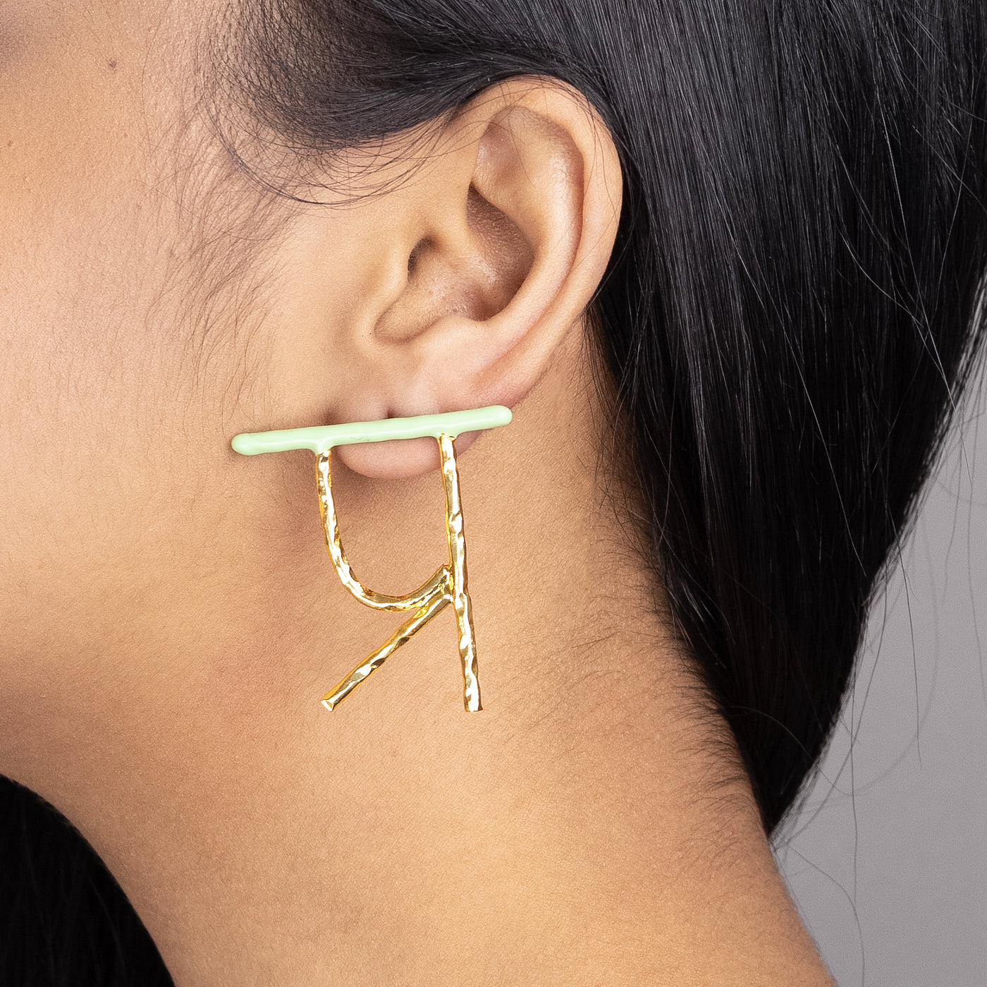 प्र Highlighter Earring