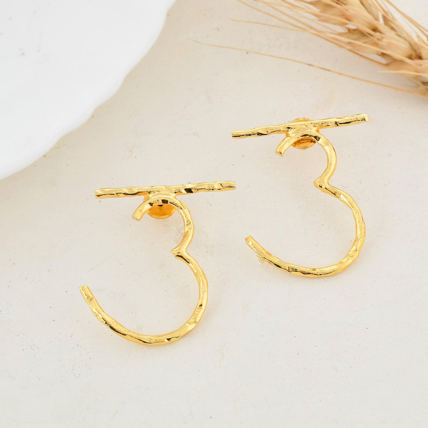 उ Earring - Zuriijewels