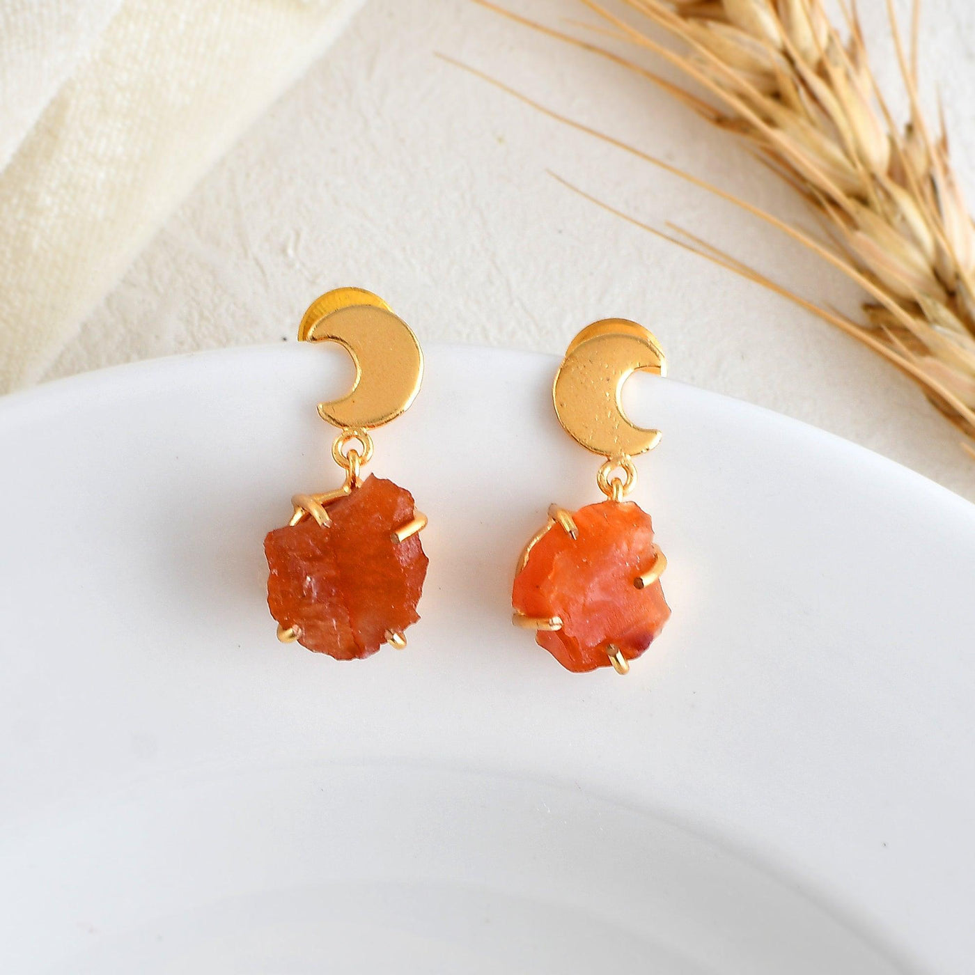 Crescent Moon Earrings - Zuriijewels