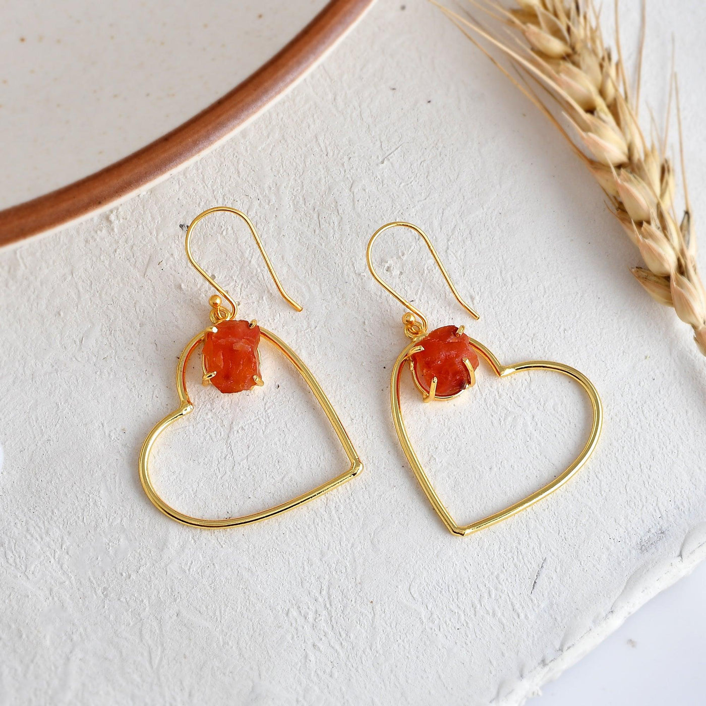 Stone In Heart Shaped Earrings - Zuriijewels