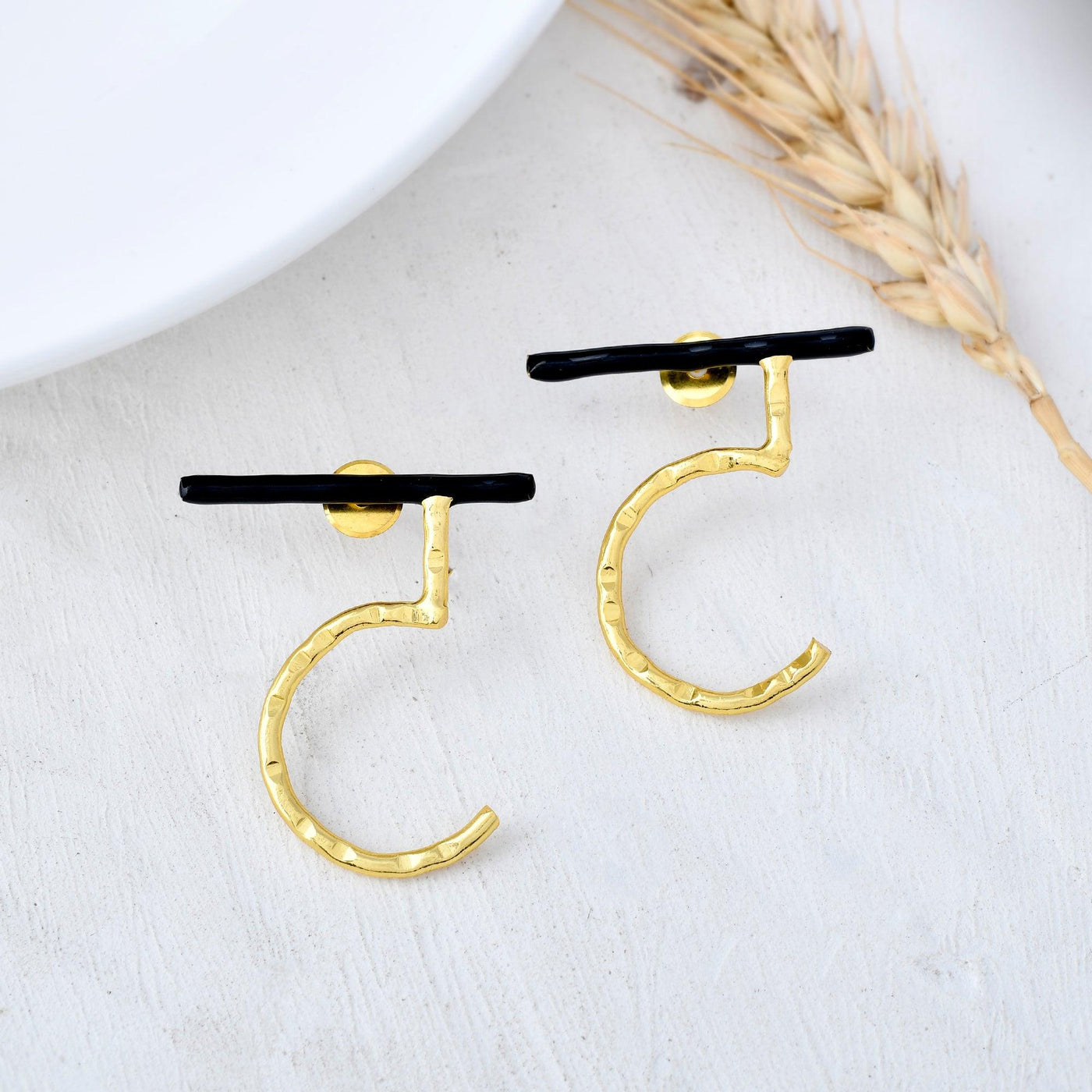 ट Highlighter Earring - Zuriijewels