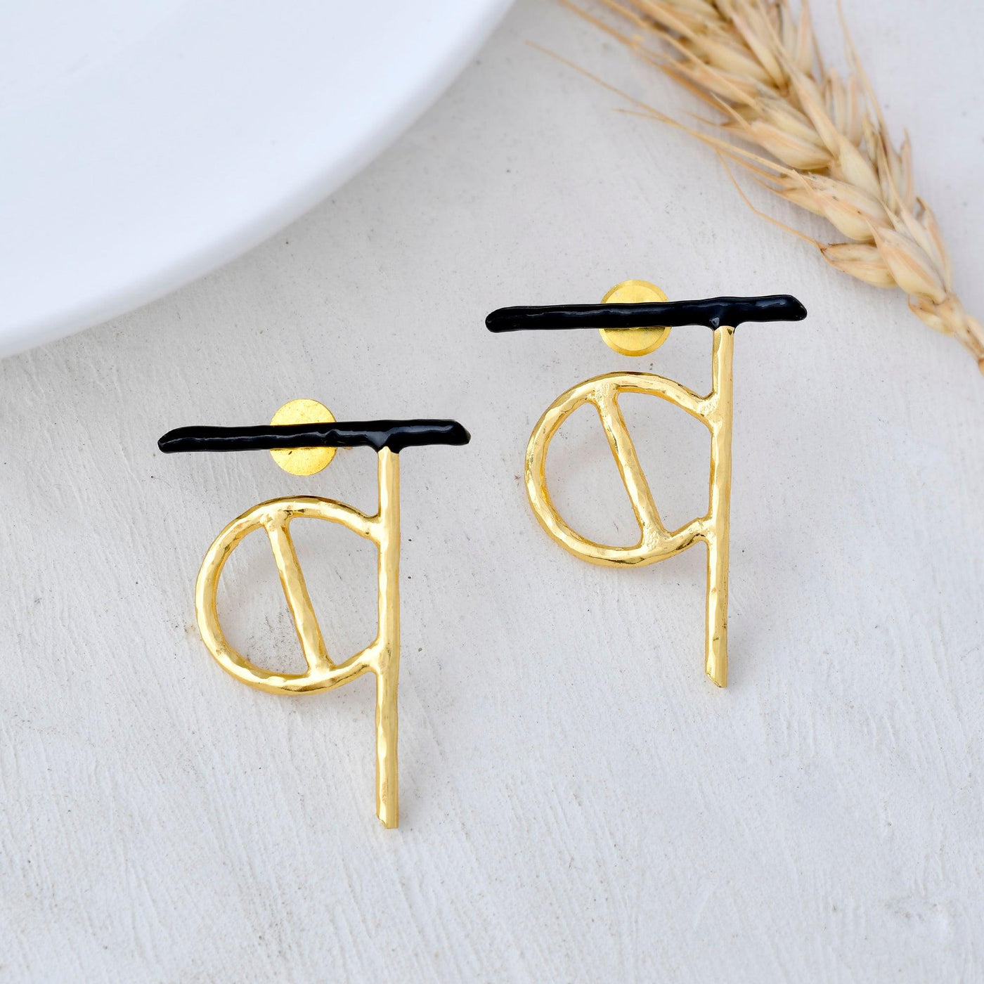 ब Highlighter Earring - Zuriijewels