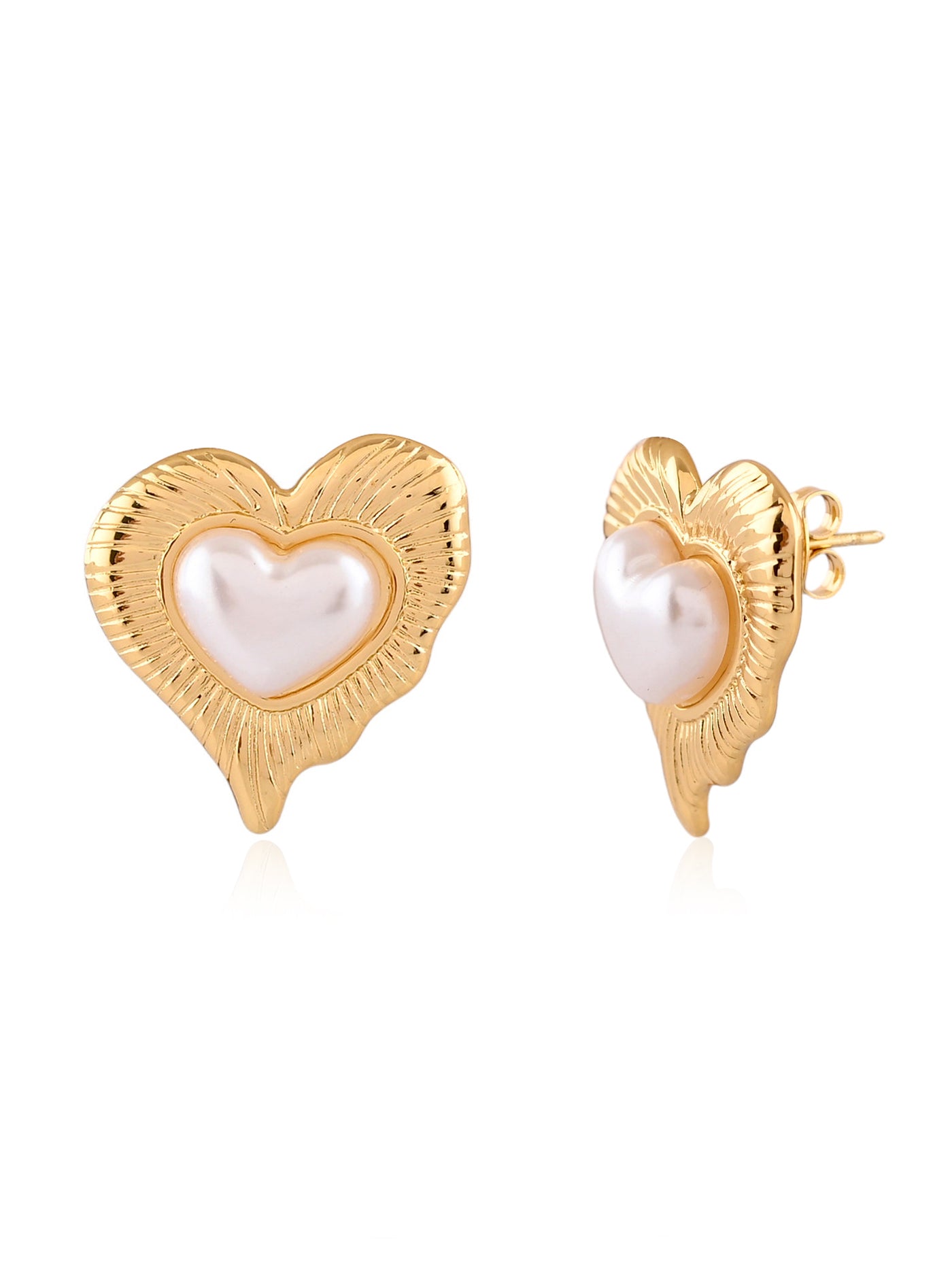 MELTED HEART & PEARL STUDS