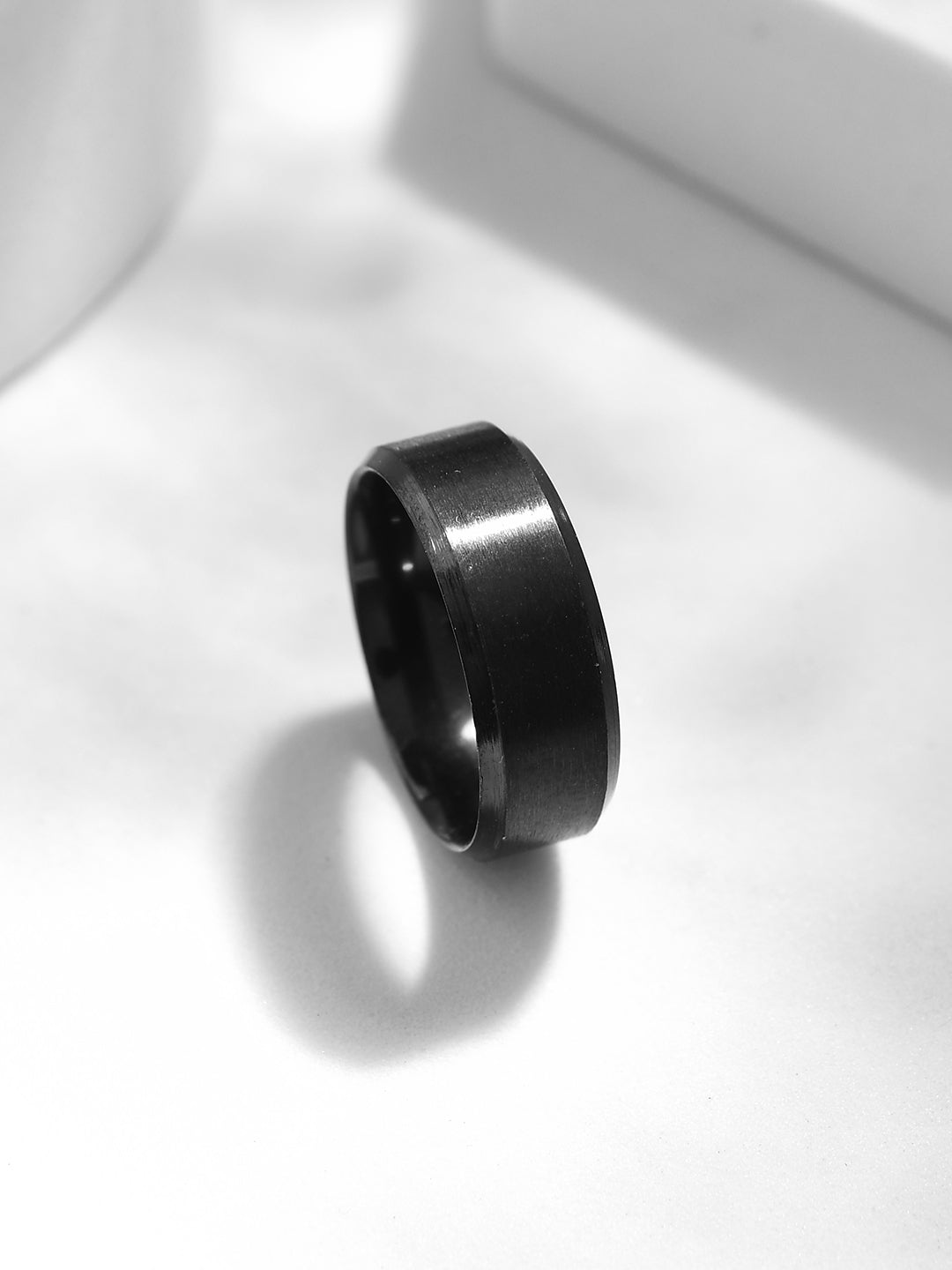 BLACK DOME MENS RING