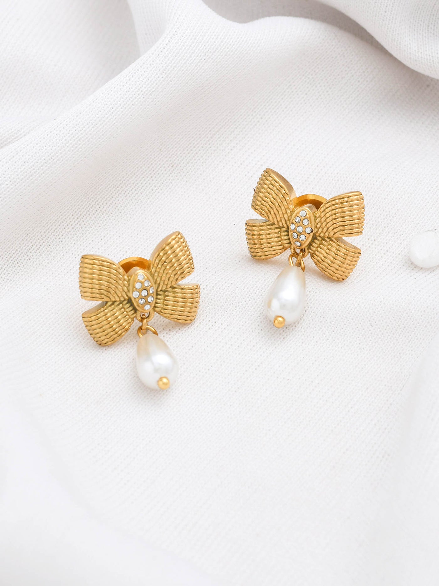 CZ BOW WITH PEARL HANGING STUDS