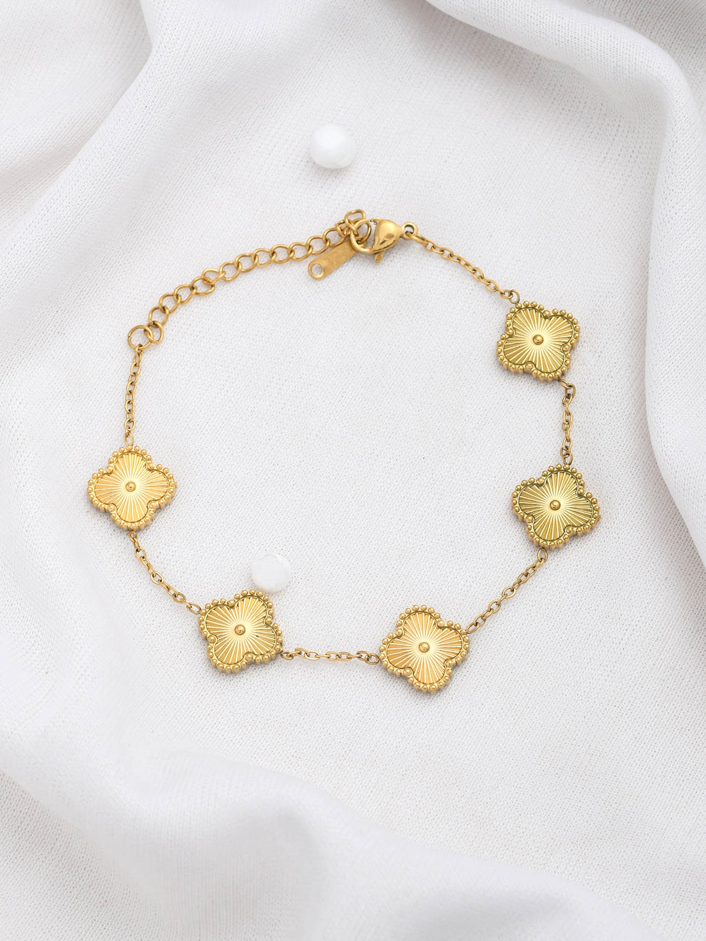 CLOVER GOLDEN CHAIN BRACELET