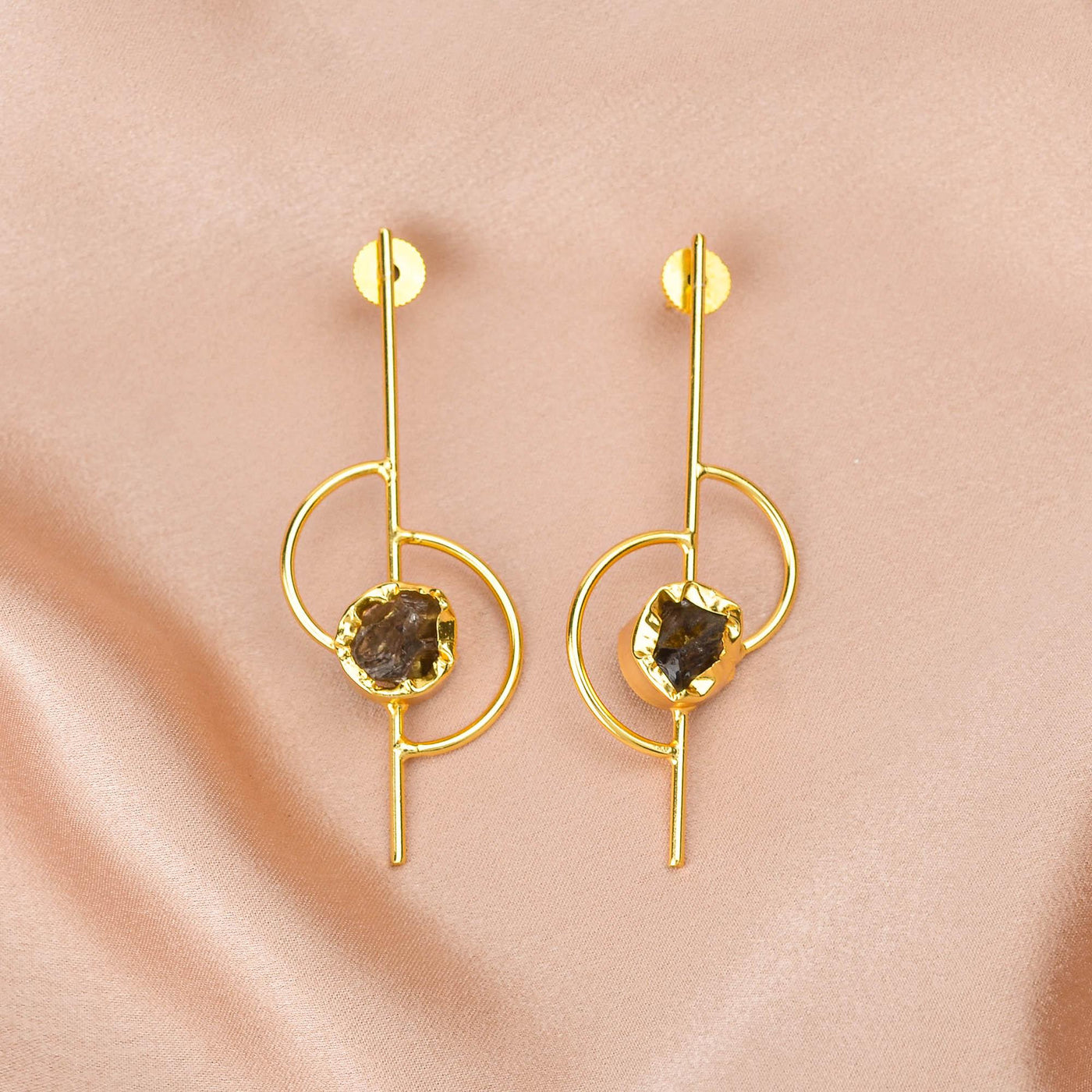 Asymmetric Stone Studded Earring - Zuriijewels