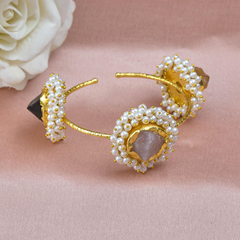 3 Stone Rough Pearl Stringed Bracelet - Zuriijewels