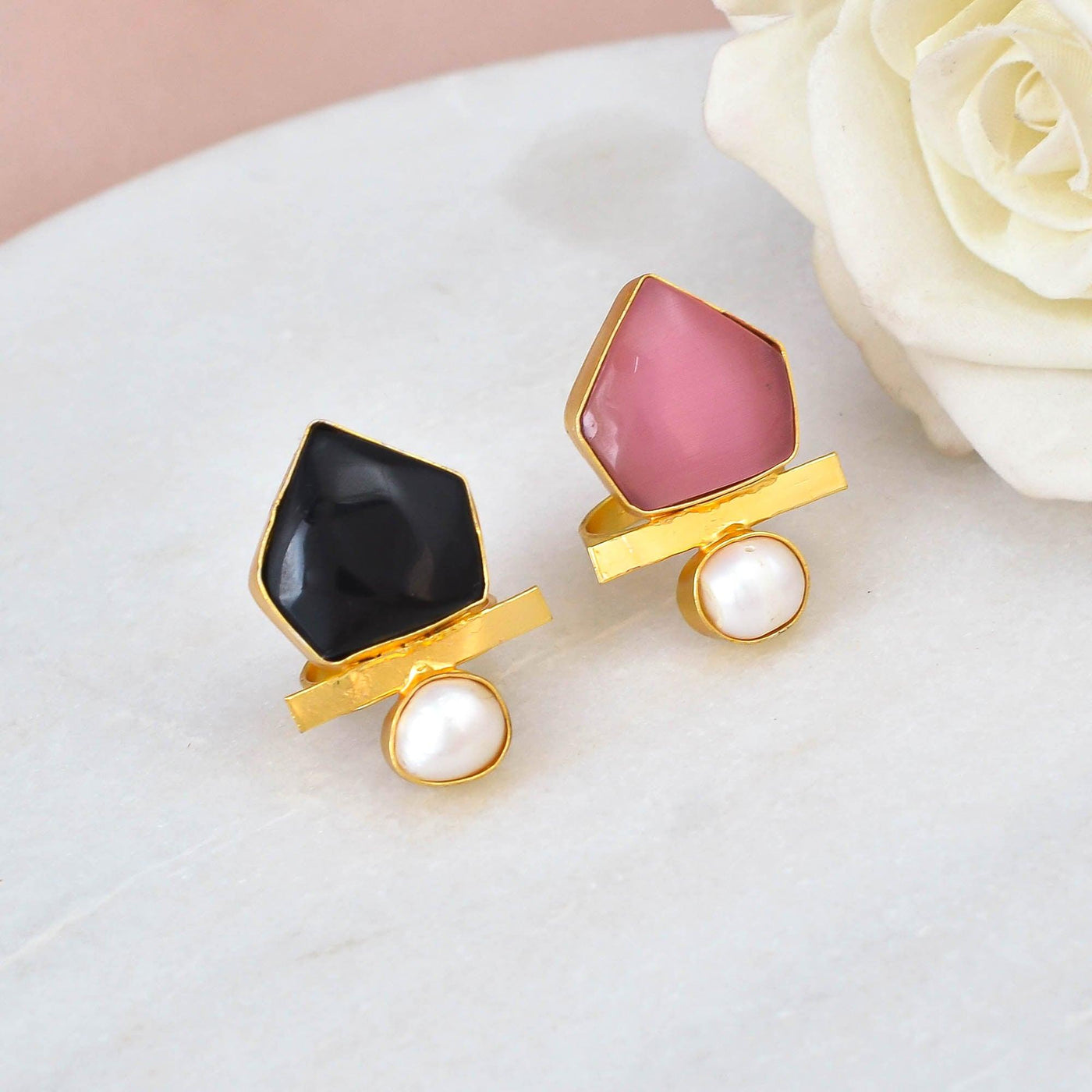 Pentagon Pearl Ring - Zuriijewels