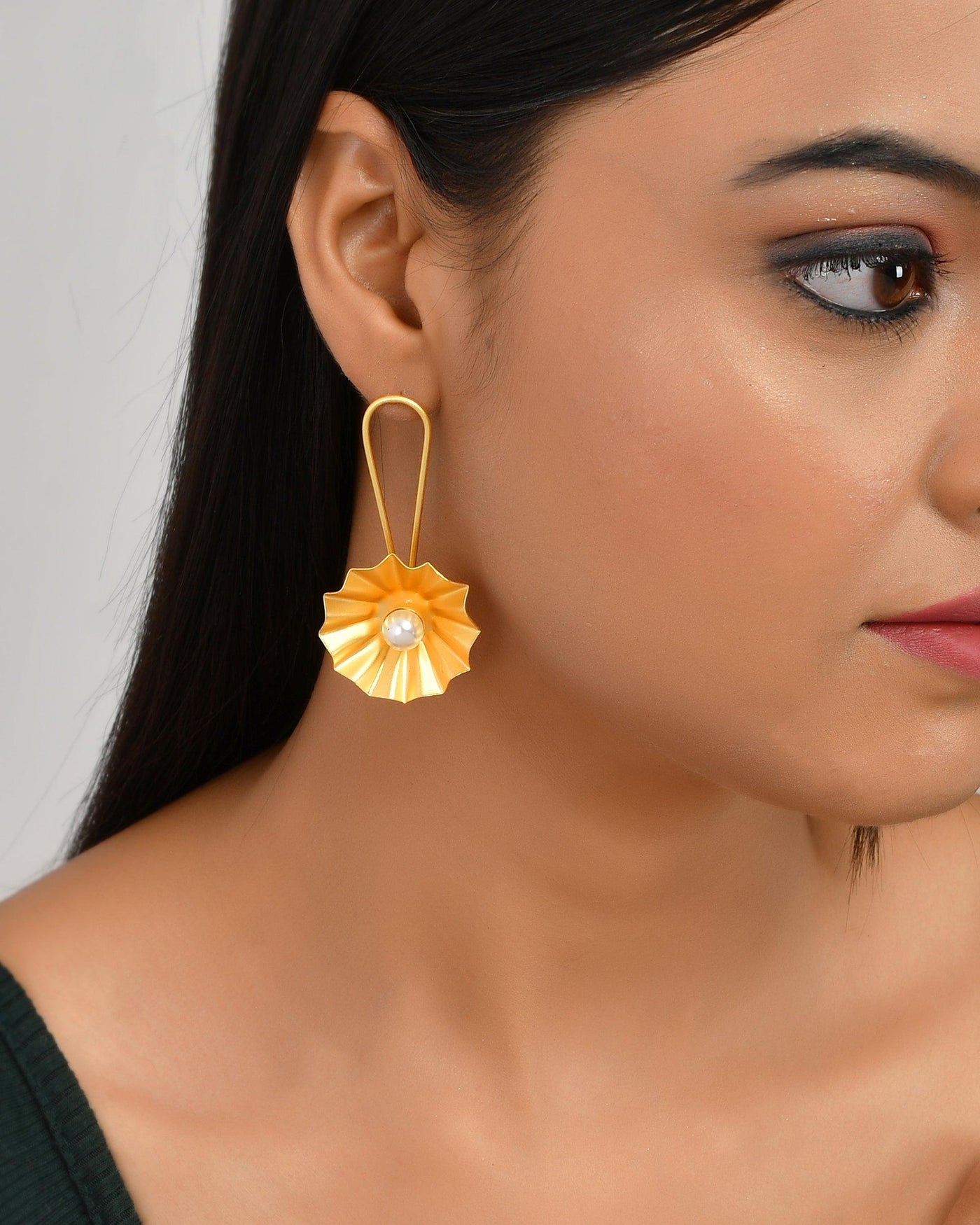 Hanging Flower Earring - Zuriijewels