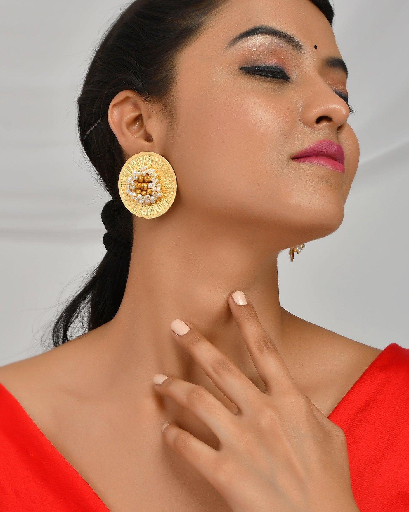 Fancy Round Hammered Ghungroo Studs - Zuriijewels